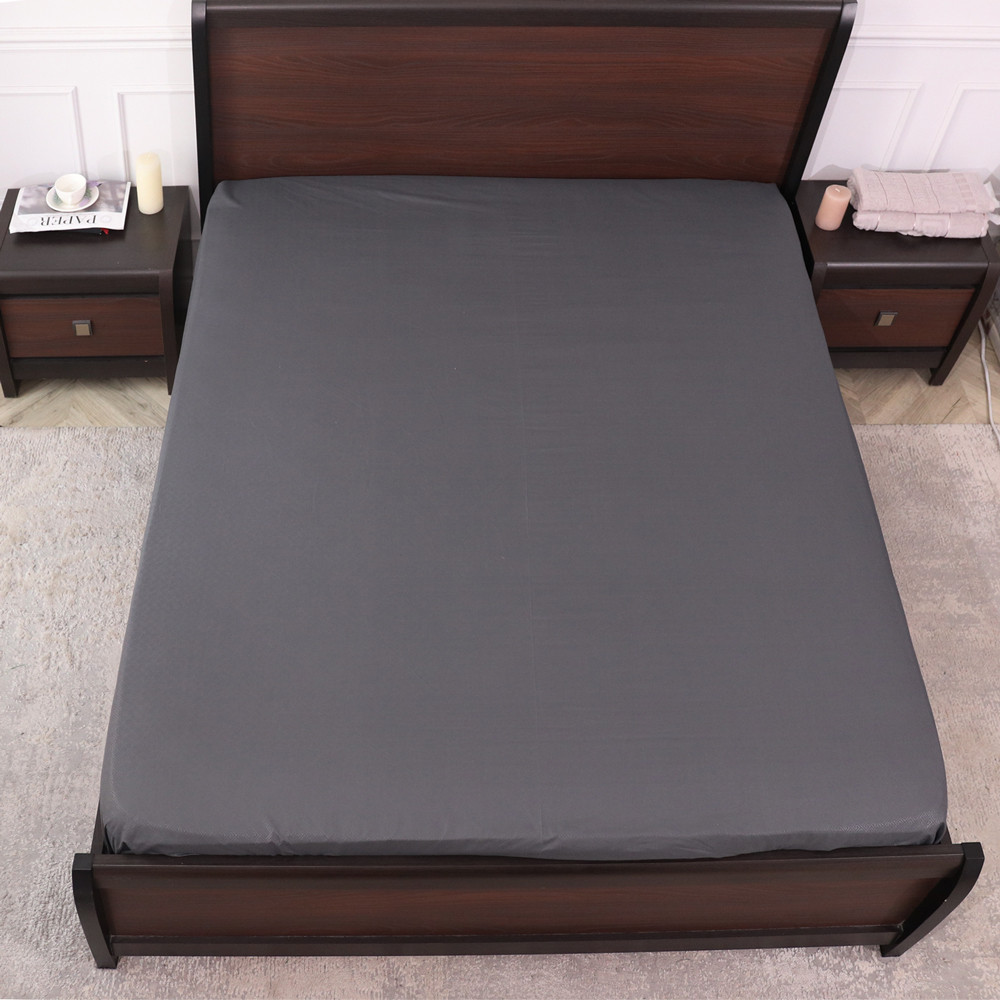 Простирадло на резинці (90*200*25) геометрія на сірому №2006