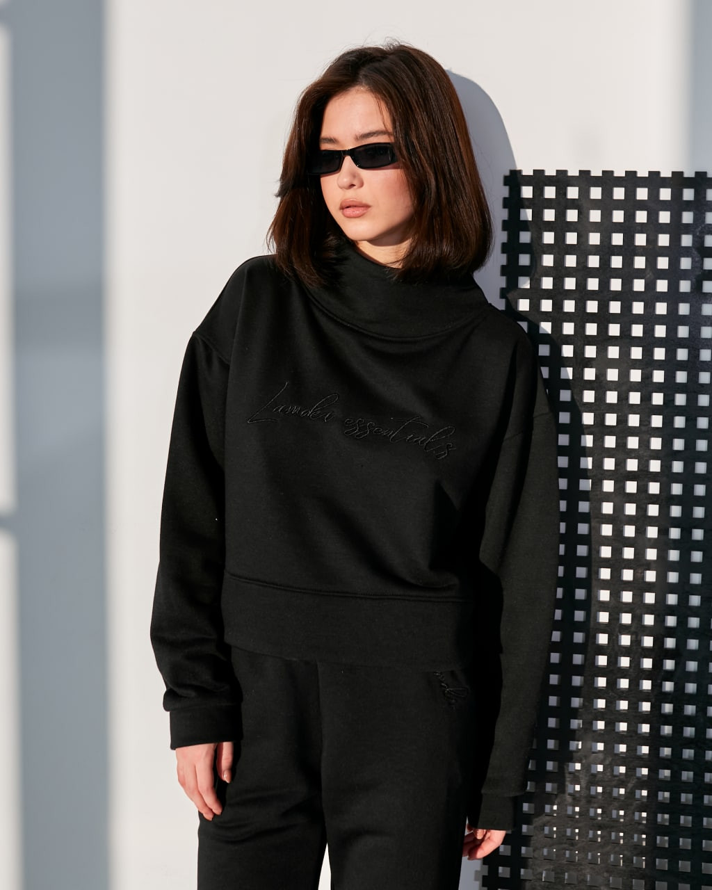 Жіночий костюм із джогерами (Розмір S) чорний №205_0021