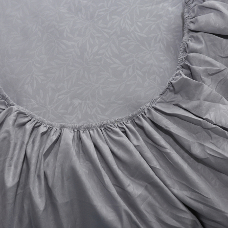 Простынь на резинке (180*200*25) с веточками на сером №7767