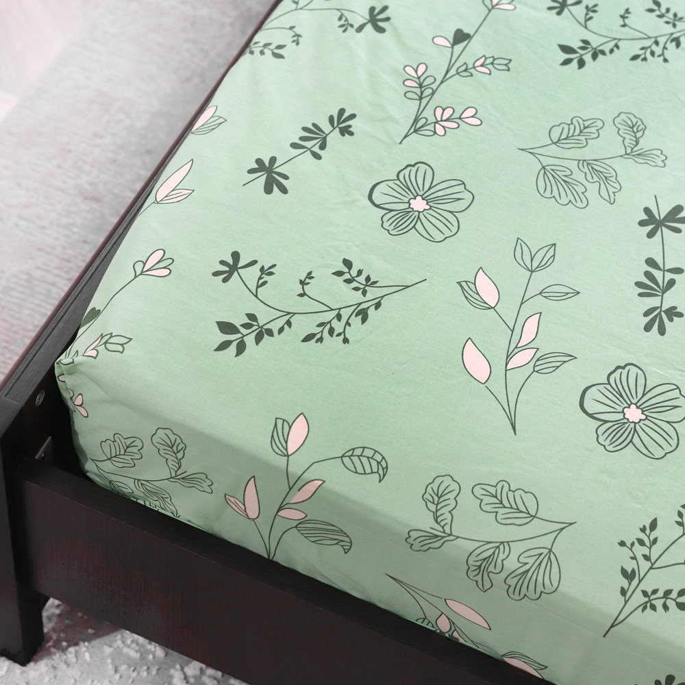 Простынь на резинке (160*200*25) зеленого цвета с цветочным принтом №661843