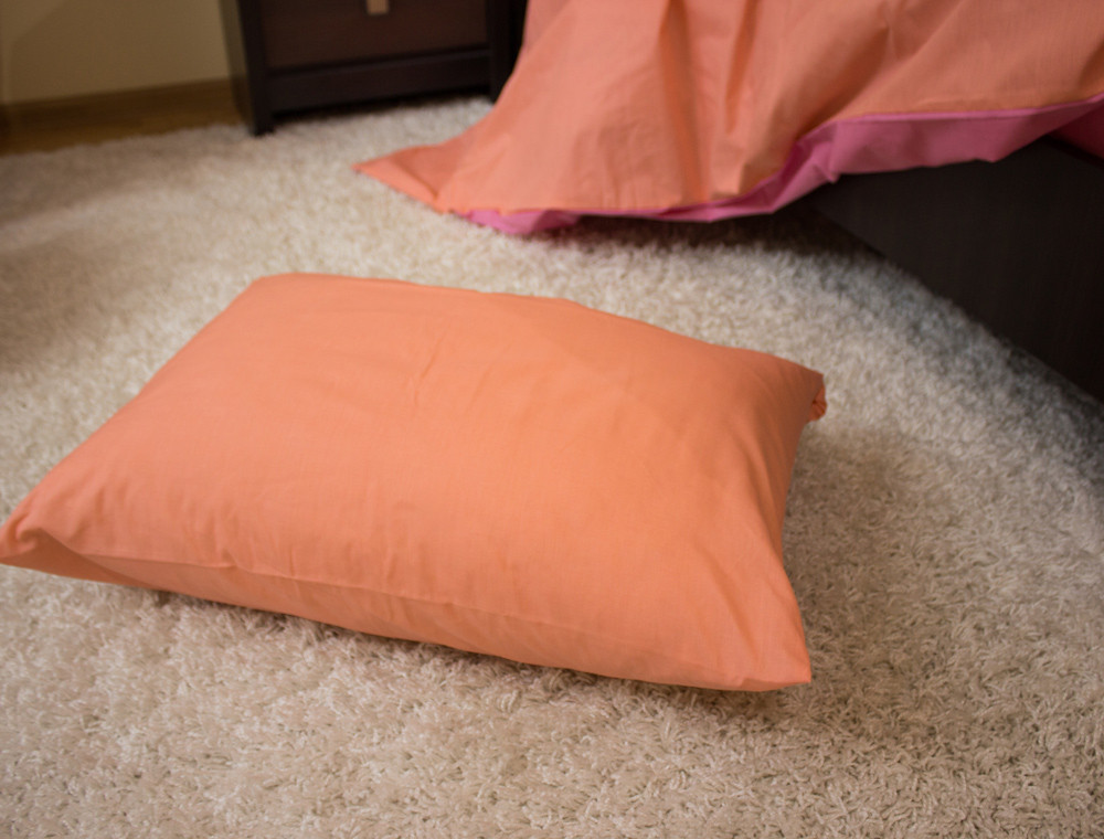 Сімейний набір однотонної постільної білизни із Бязі "Gold" №15760AB Черешенька™