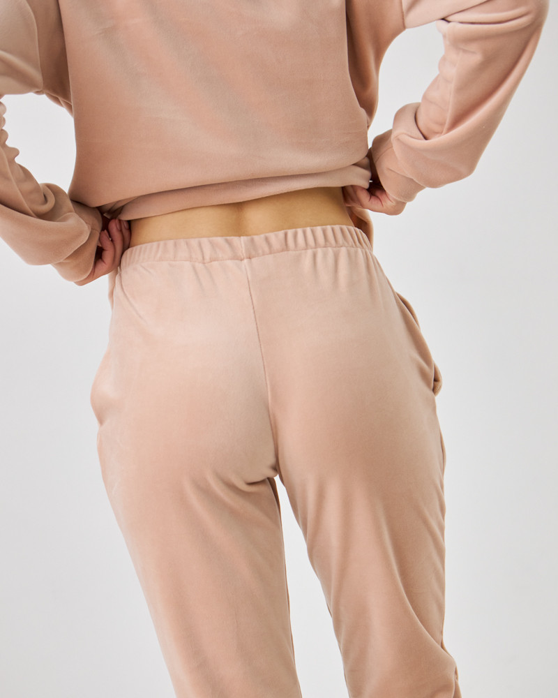 Жіночий велюровий костюм (Розмір XL) бежевий №20222149