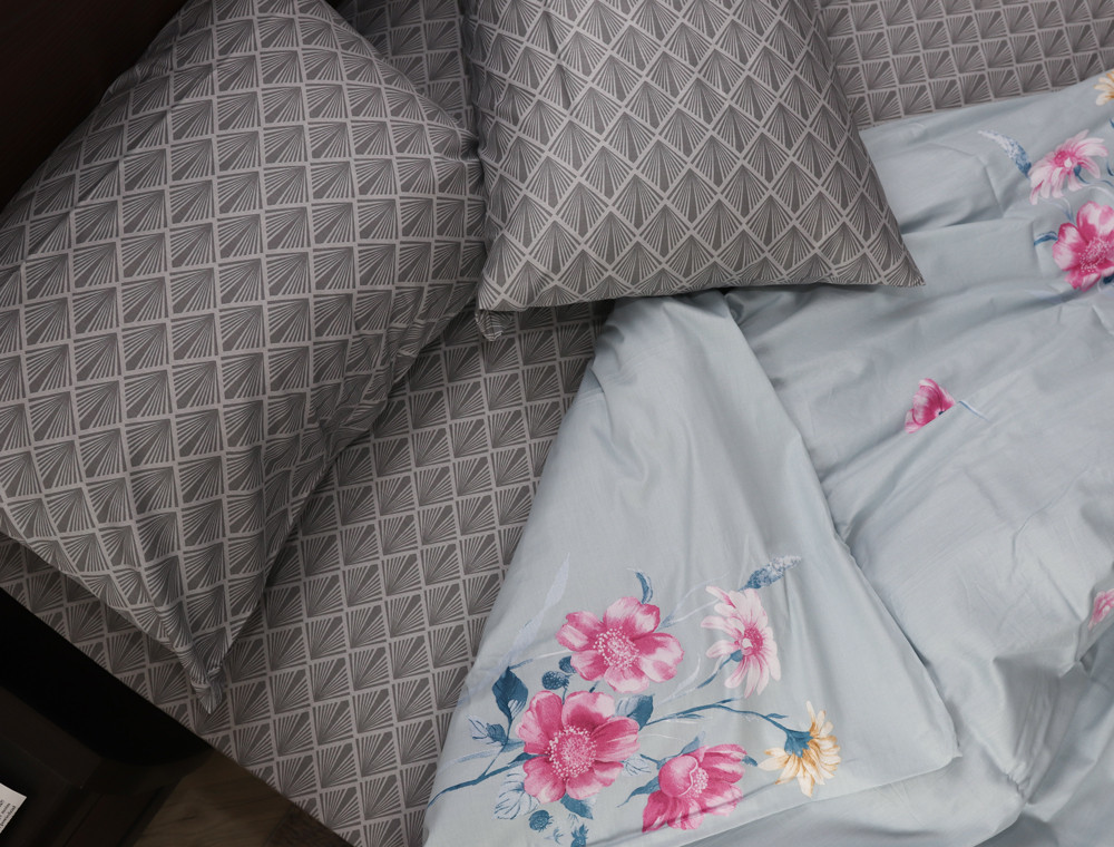 Сімейний набір постільної білизни із Сатину №016AB Черешенка™