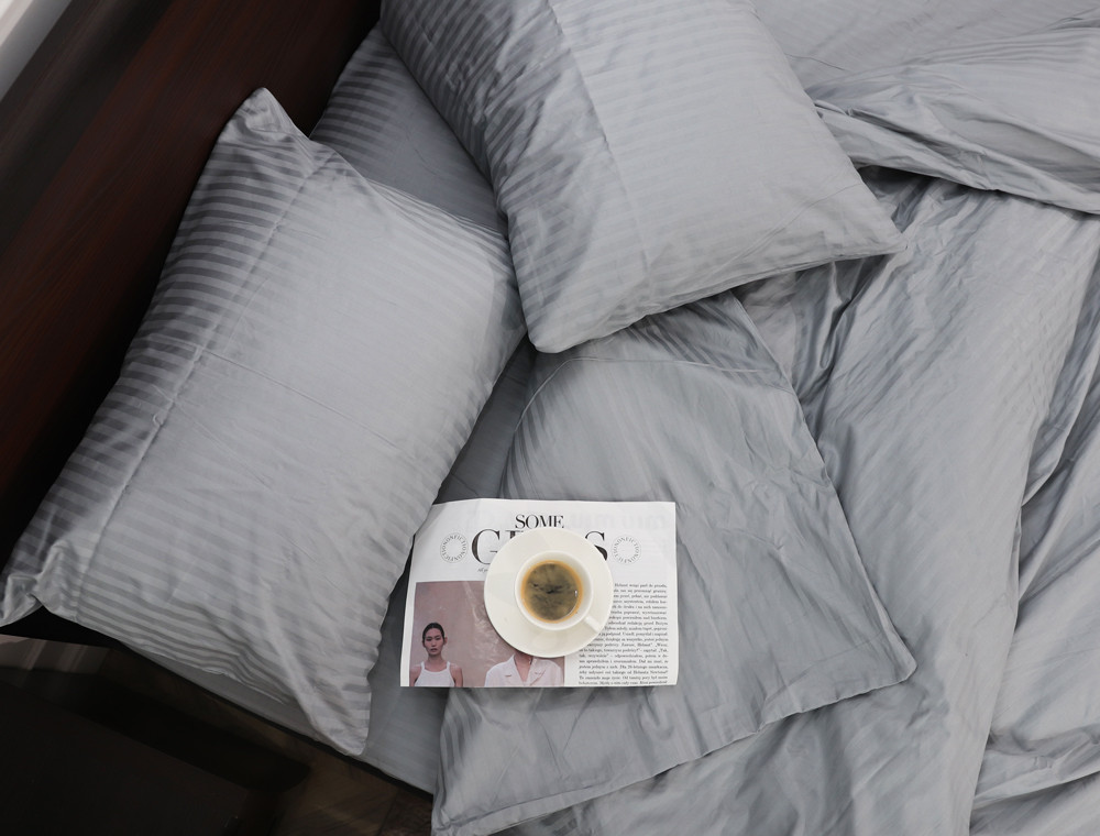 Двоспальний набір постільної білизни 180*220 з Страйп Сатину №545102