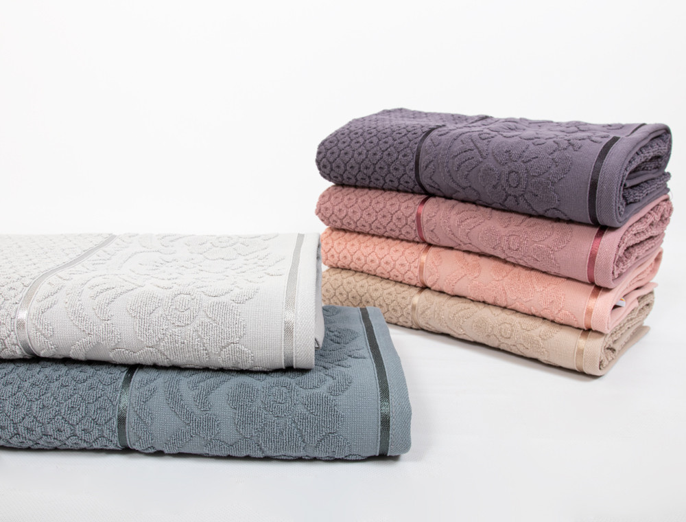 Комплект махрових банних рушників CESTEPE DORE (140*70)