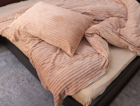 Евро-макси набор постельного белья 200*230 из Плюш Велюра №700-01 Черешенка™