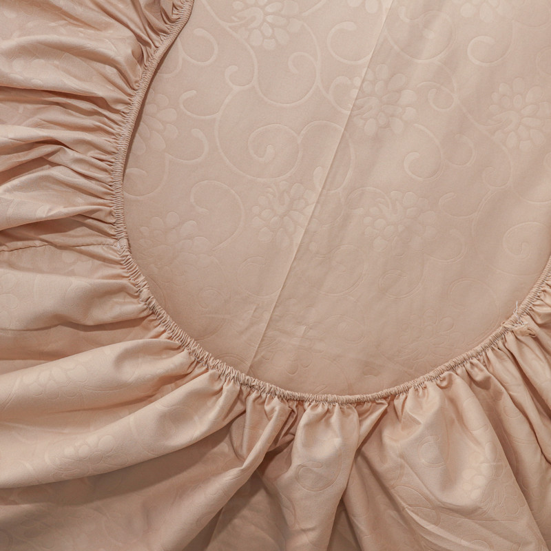 Простынь на резинке (160*200*25)  с веточками на бежевом №3030