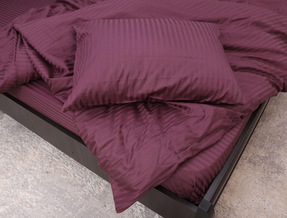 Полуторний набір постільної білизни 150*220 з Страйп Сатину №541716