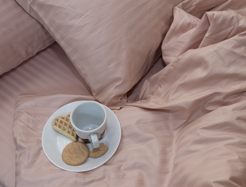 Полуторный набор постельного белья 150*220 из Страйп Сатина №504441 Черешенка™