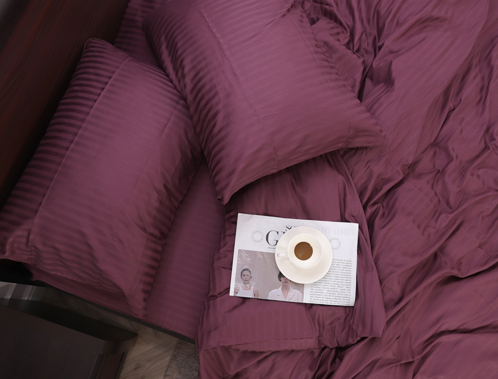 Полуторний набір постільної білизни 150*220 з Страйп Сатину №541716