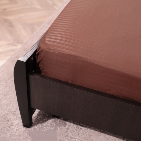 Простынь на резинке (120*200*25) коричневая полоска №1230