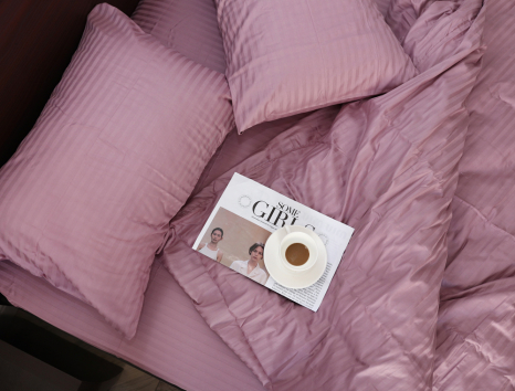 Полуторный набор постельного белья 150*220 из Страйп Сатина №17-1511 Черешенка™