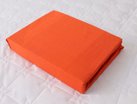 Простирадло на резинці (180*200*25) морквяне №1048
