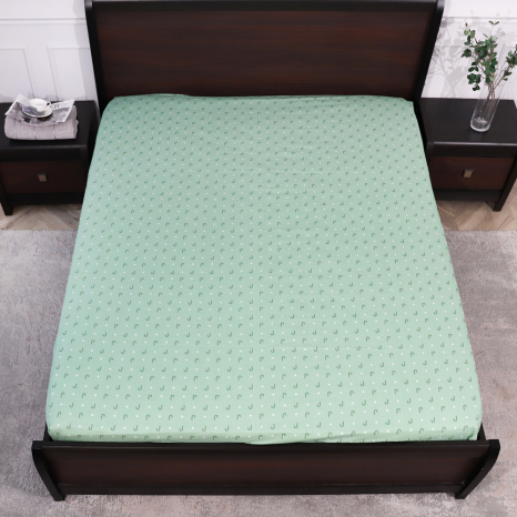 Простынь на резинке (140*200*25) зеленая с абстрактным принтом  №661900