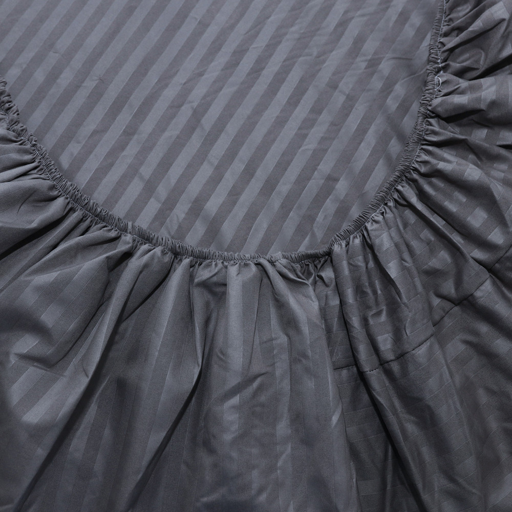 Простынь на резинке (180*200*25) серая полоска №7756