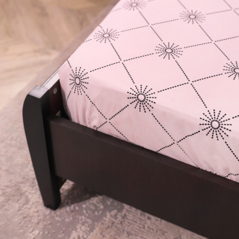 Простирадло на резинці (180*200*25) рожевого кольору в клітинку №660013