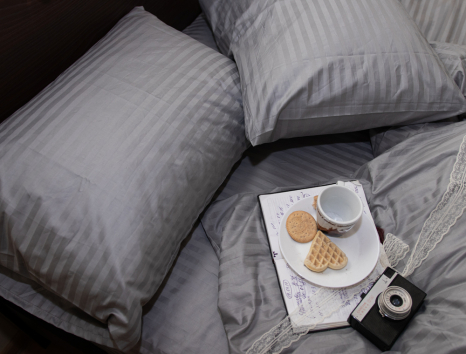 Євро-максі набір постільної білизни 200*220 зі Страйп Сатину №50122 Черешенка™