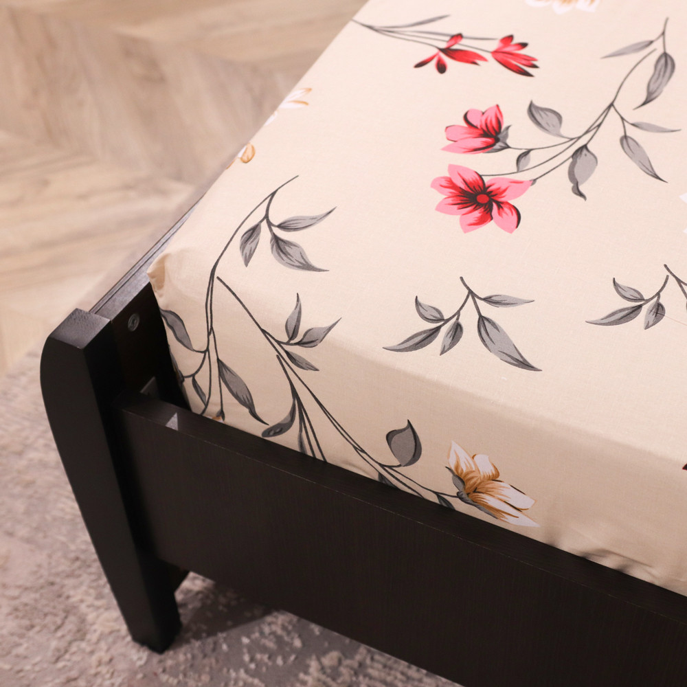 Простынь на резинке (140*200*25) бежевая с цветочным принтом №668199