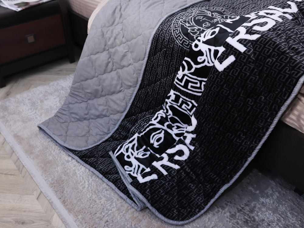 Полуторне флісове стьобане покривало №55093R