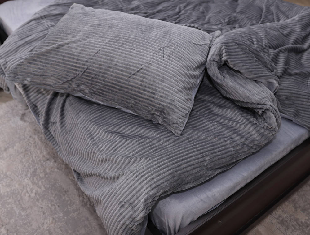 Полуторный набор постельного белья 160*200 из Плюш Велюра №700-05 Черешенка™