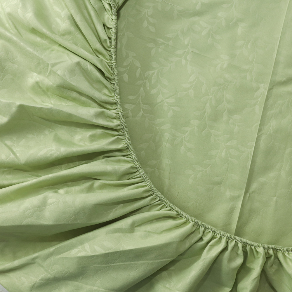 Простынь на резинке (90*200*25) с веточками на зелёном №9870