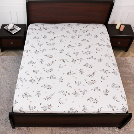 Простынь на резинке (90*200*25) белая с цветочным принтом №6650471