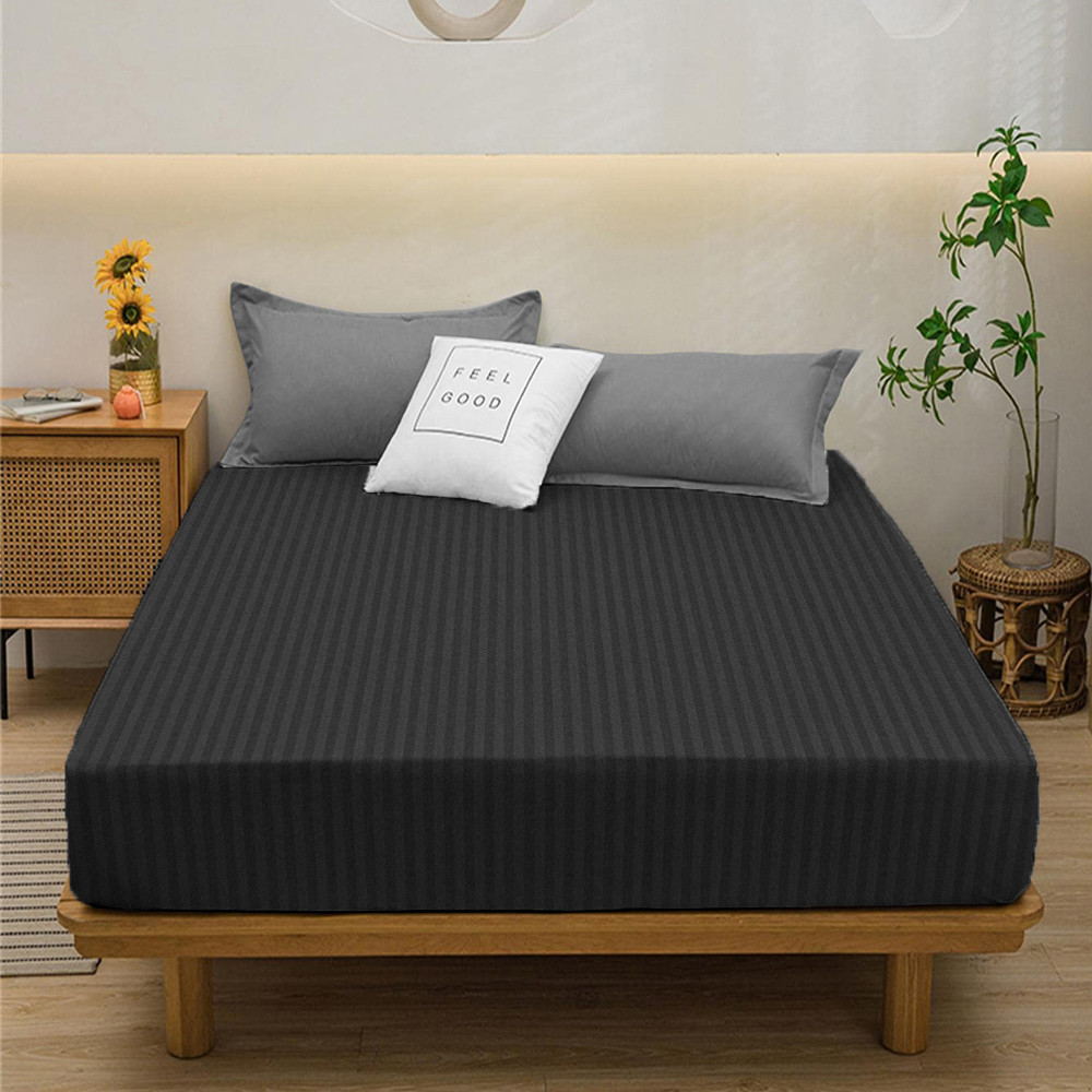 Простирадло на резинці (140*200*25) смугасте чорне №10032