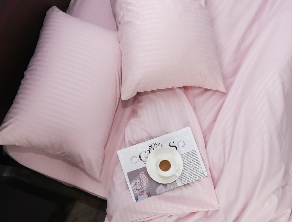 Сімейний набір постільної білизни 240*220 із мікрофібри в смужку №206002 Черешенька™