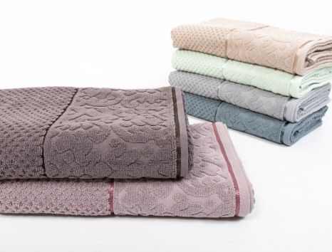 Комплект махрових банних рушників CESTEPE DELINA (140*70)