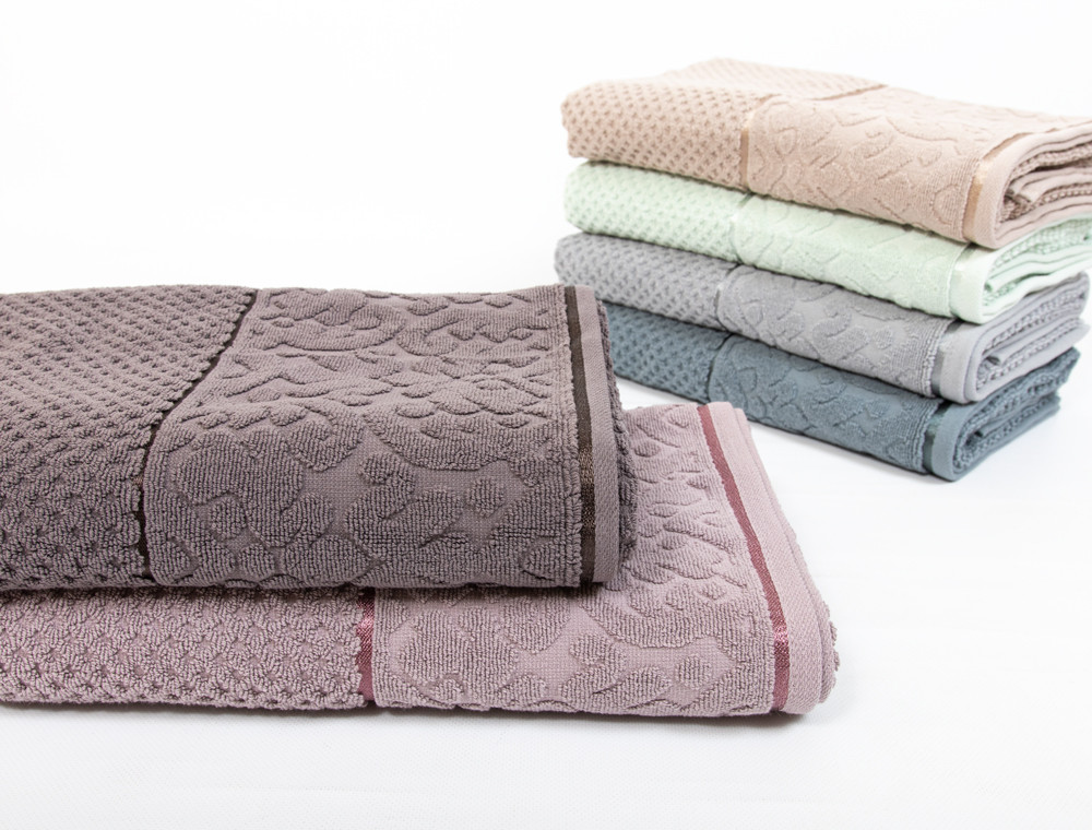 Комплект махрових банних рушників CESTEPE DELINA (140*70)