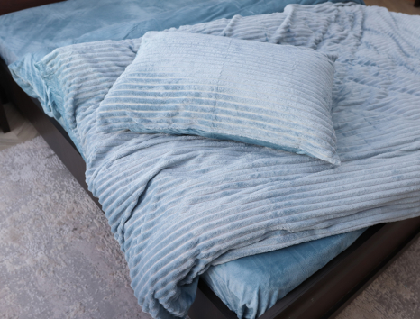 Евро-макси набор постельного белья 200*230 из Плюш Велюра №700-03 Черешенка™