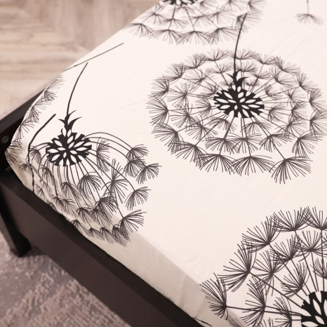 Простынь на резинке (180*200*25) бежевая с цветочным принтом №662615