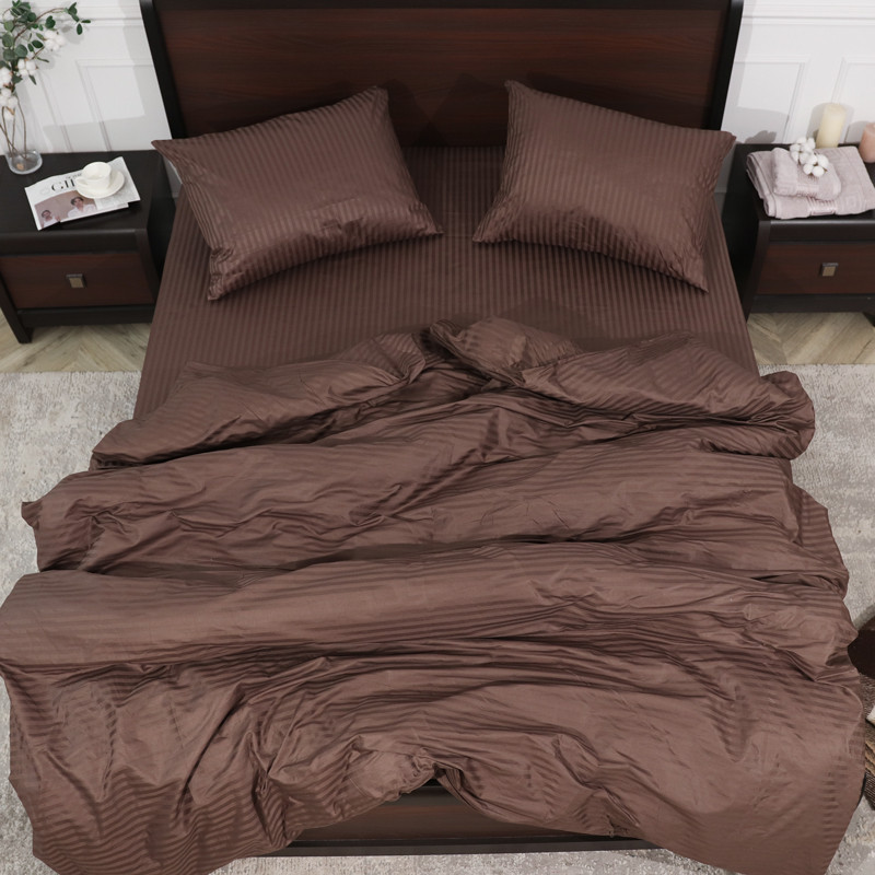 Двоспальний набір постільної білизни 180*220 з Страйп Сатину з простирадлом на резинці №551312