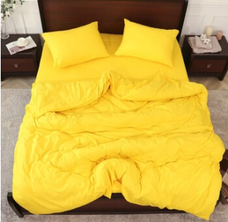 Яскрава постільна білизна: як додати кольору в спальню