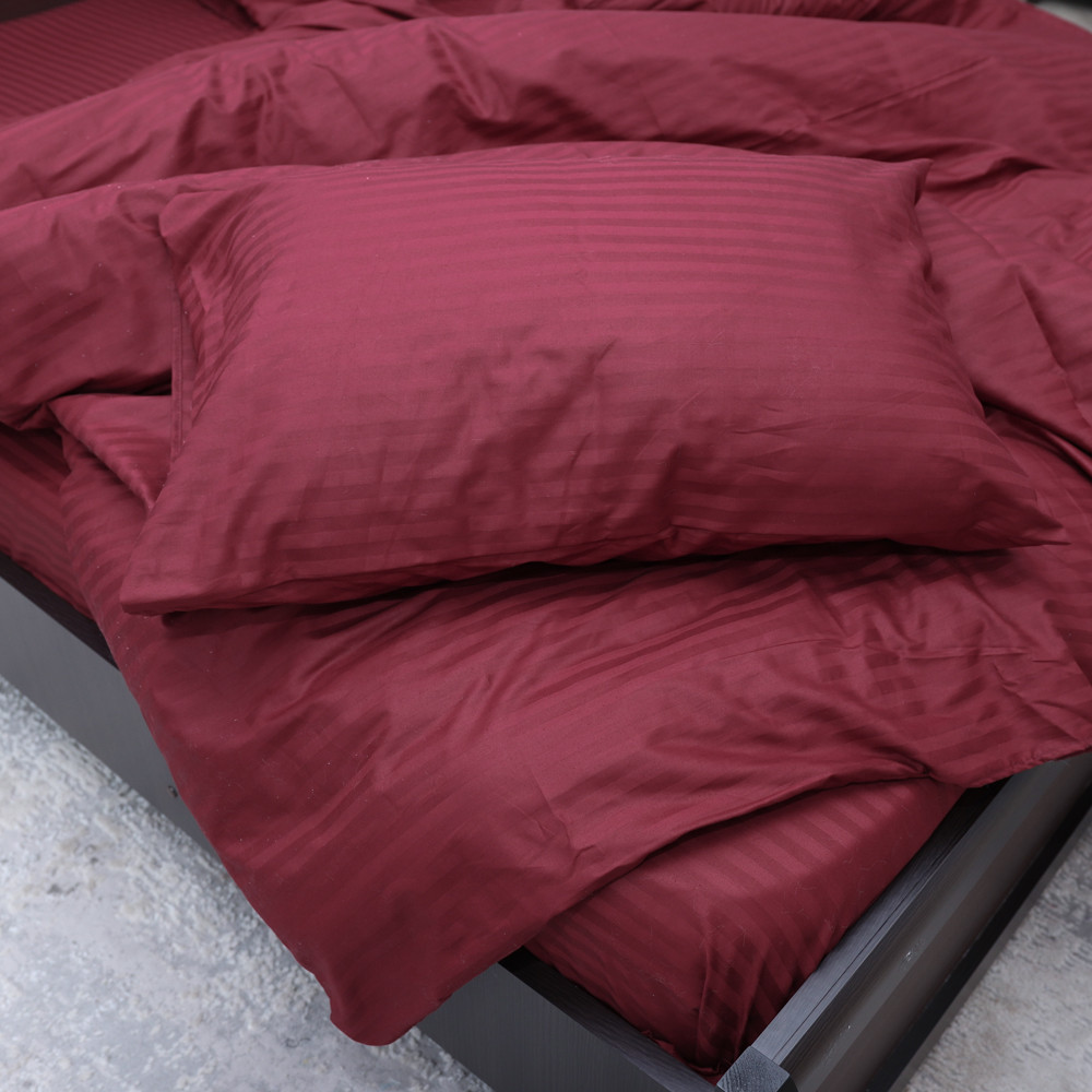 Полуторный набор постельного белья 150*220 из Страйп Сатина №501652 Черешенка™