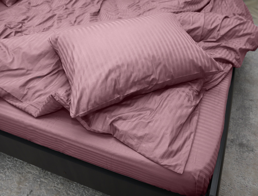 Полуторний набір постільної білизни 150*220 з Страйп Сатину №541610