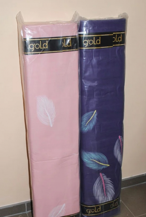 Ткань для постельного белья Бязь "Gold" Lux "Разноцветные перья (фиолетовый)" GL1207 (A+B) - (50м+50м