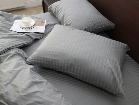 Двоспальний набір постільної білизни 180*220 зі Страйп Сатину №17-4402 Черешенка™