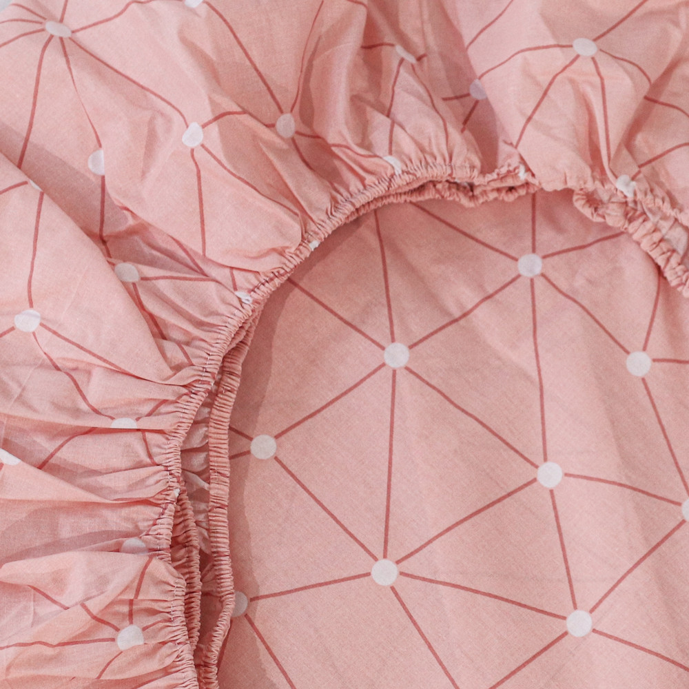 Простынь на резинке (140*200*25) розовая с геометрическим принтом №661507