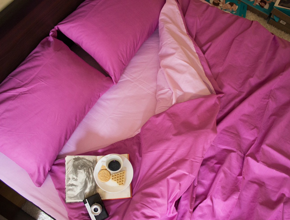 Сімейний набір однотонної постільної білизни із Бязі "Gold" №15758AB Черешенька™