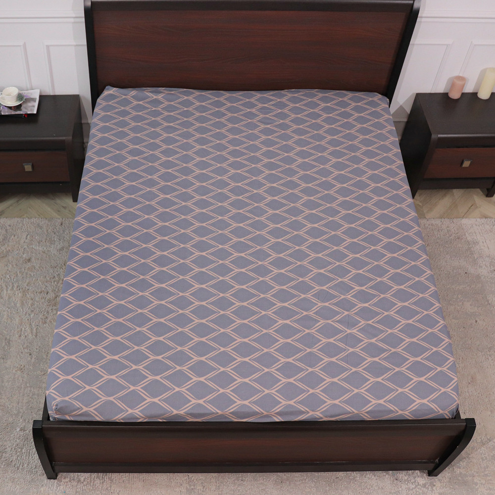 Простынь на резинке (90*200*25) серая с абстрактным принтом №665137