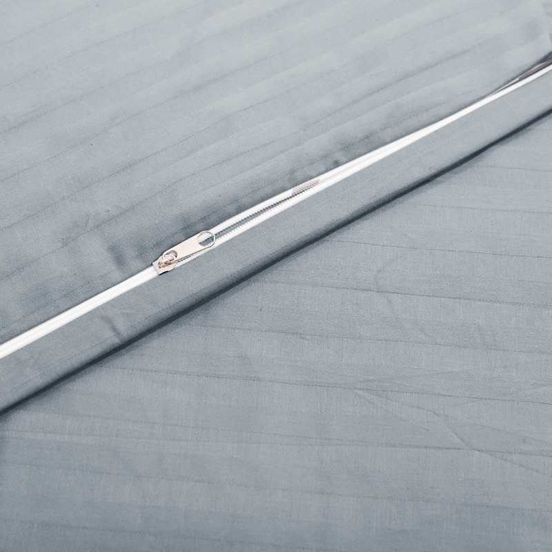 Сімейний набір постільної білизни з Страйп Сатину з простирадлом на резинці №555102