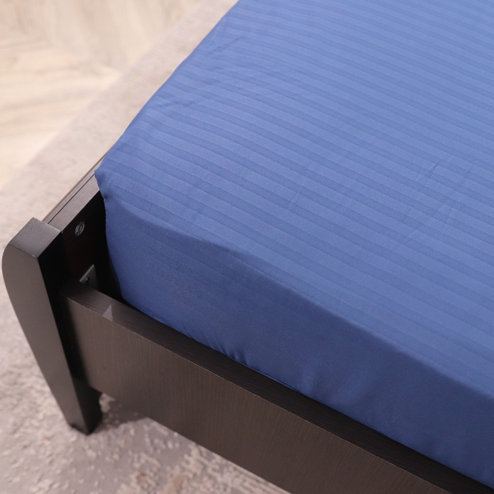 Простынь на резинке (120*200*25) синяя полоска №3410