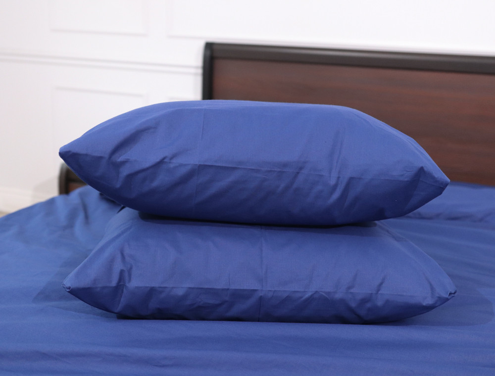 Полуторный набор однотонного постельного белья 150*220 из Бязи "Gold" №151033 Черешенка™