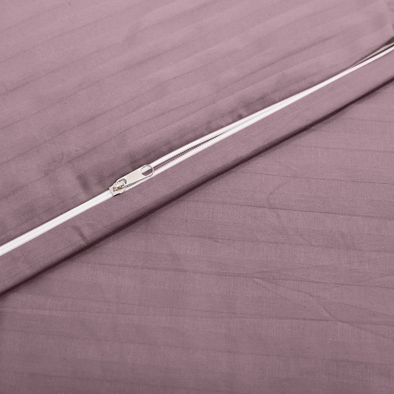 Двуспальный набор постельного белья 180*220 из Страйп Сатина №541511