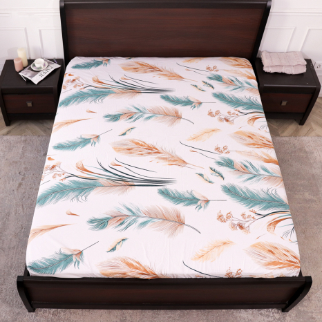 Простирадло на резинці (180*200*25) біле з принтом "пір'я" №668266